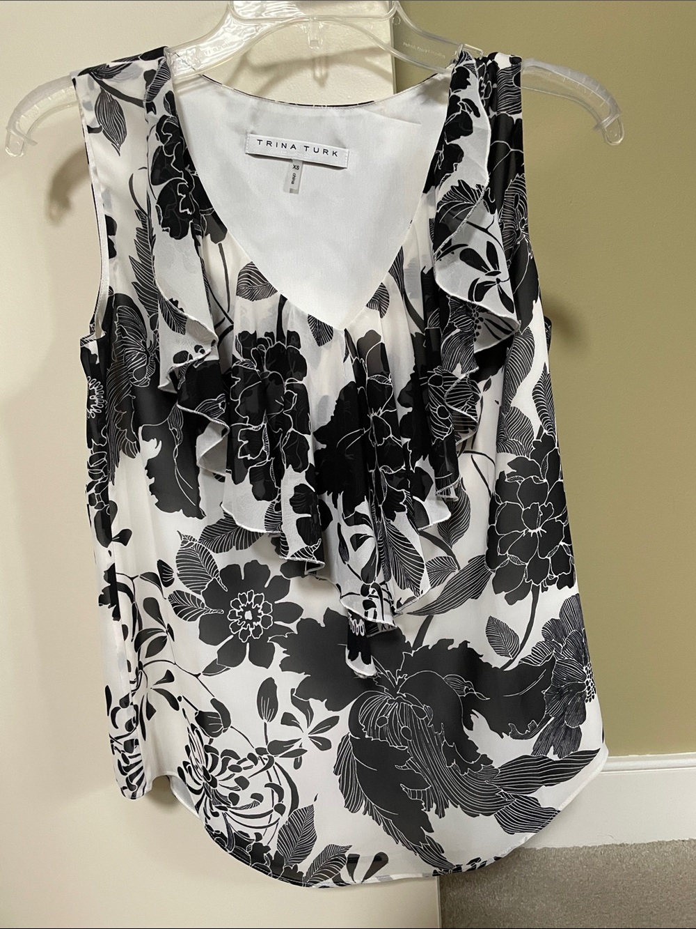 Trina Turk Black and White Floral Ruffle V-Neck Top